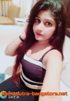 Iniya female escort service in bangalore